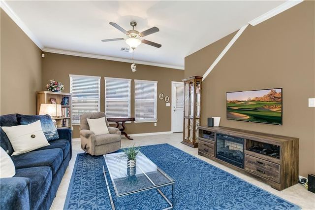 10504 Crescendo LN, Austin, TX 78747