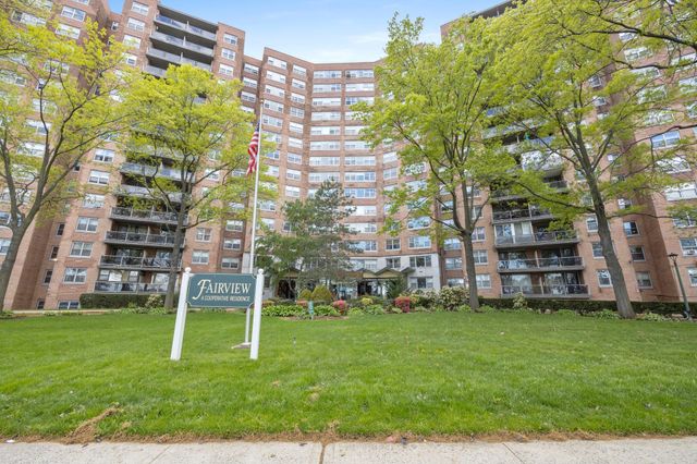 61-20 Grand Central Parkway #A901, Forest Hills, NY 11375