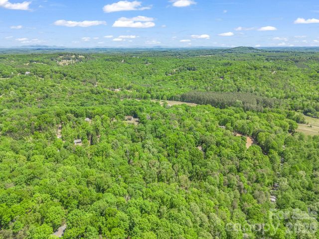 206 Westmoreland Trail 8, Tryon, NC 28782