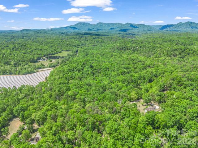 206 Westmoreland Trail 8, Tryon, NC 28782