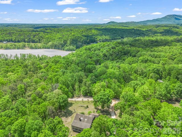 206 Westmoreland Trail 8, Tryon, NC 28782