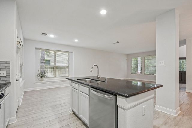 90 Panterra Way, The Woodlands, TX 77382