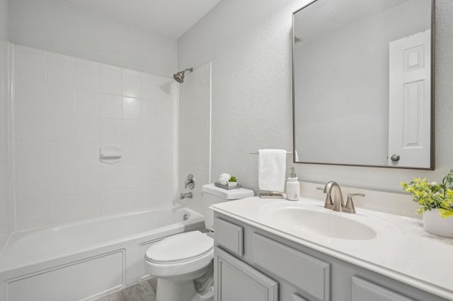 90 Panterra Way, The Woodlands, TX 77382