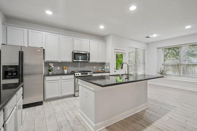 90 Panterra Way, The Woodlands, TX 77382