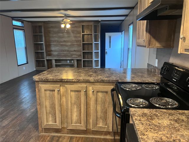 19645 Nordt Road, Damon, TX 77430