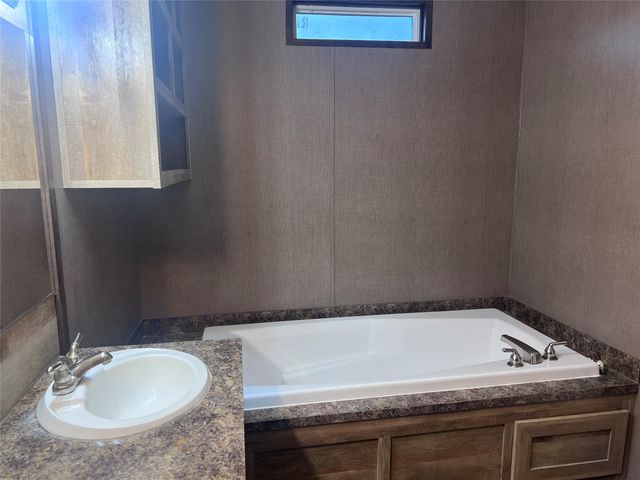 19645 Nordt Road, Damon, TX 77430