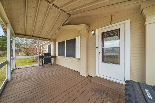 19645 Nordt Road, Damon, TX 77430