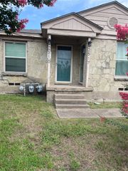 2517 Amelia, Dallas, TX 75235