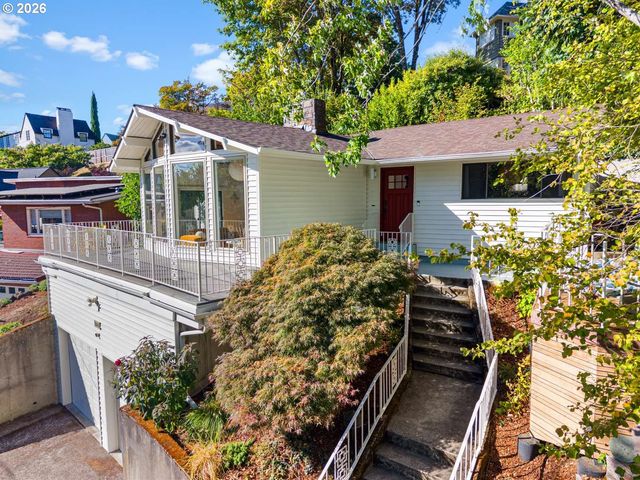 2345 Ne RIDGEWOOD Dr, Portland, OR 97212