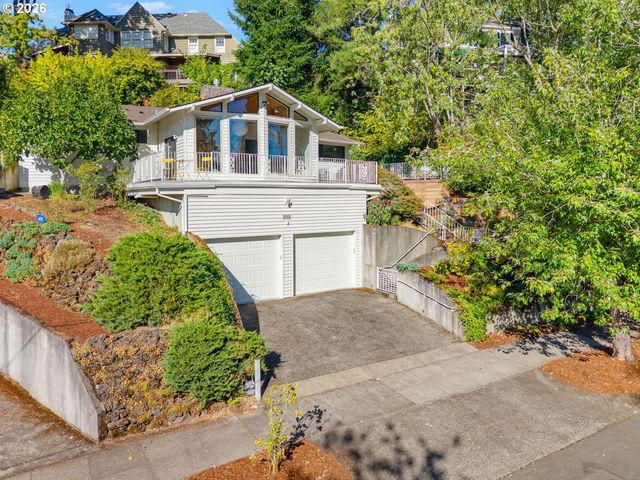 2345 Ne RIDGEWOOD Dr, Portland, OR 97212