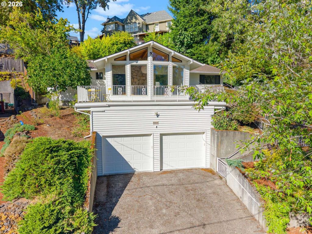 2345 Ne RIDGEWOOD Dr, Portland, OR 97212