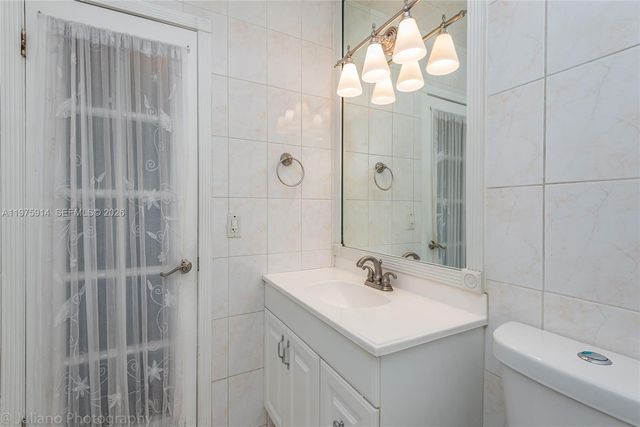 8871 NW 15th St, Pembroke Pines, FL 33024