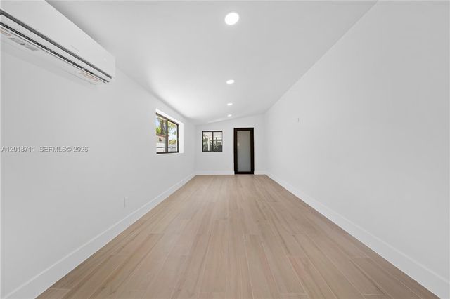 7515 SW 32nd St, Miami, FL 33155