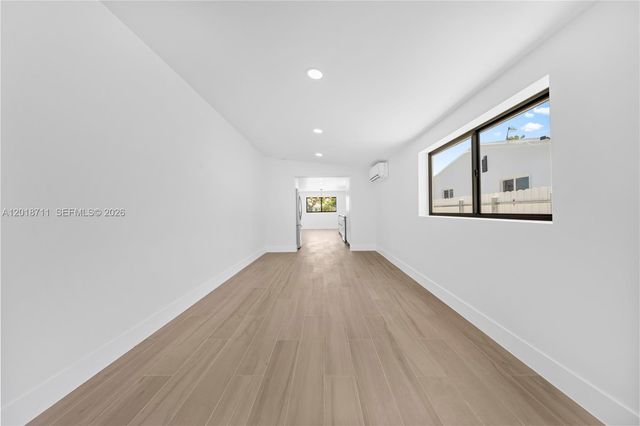 7515 SW 32nd St, Miami, FL 33155