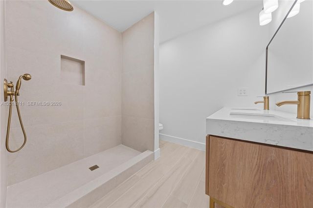 7515 SW 32nd St, Miami, FL 33155