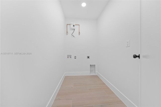 7515 SW 32nd St, Miami, FL 33155