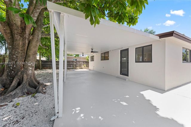 7515 SW 32nd St, Miami, FL 33155