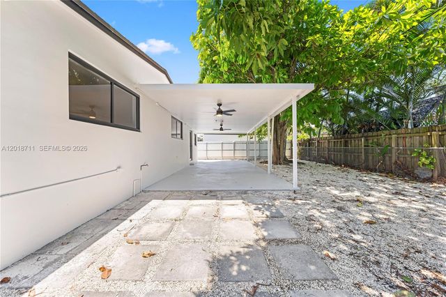 7515 SW 32nd St, Miami, FL 33155