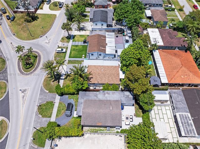 7515 SW 32nd St, Miami, FL 33155