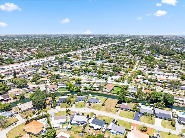 7515 SW 32nd St, Miami, FL 33155