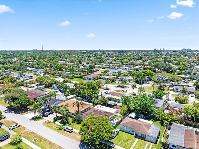 7515 SW 32nd St, Miami, FL 33155