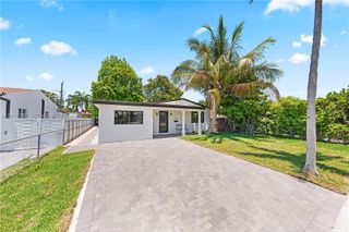 7515 SW 32nd St, Miami, FL 33155