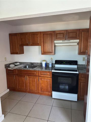 4717 SW 33rd Avenue 202, Dania Beach, FL 33312