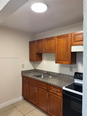 4717 SW 33rd Avenue 202, Dania Beach, FL 33312