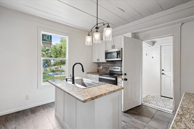 323 Garfield Avenue, Battle Creek, MI 49017