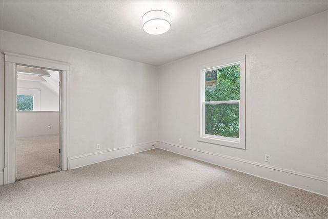 323 Garfield Avenue, Battle Creek, MI 49017