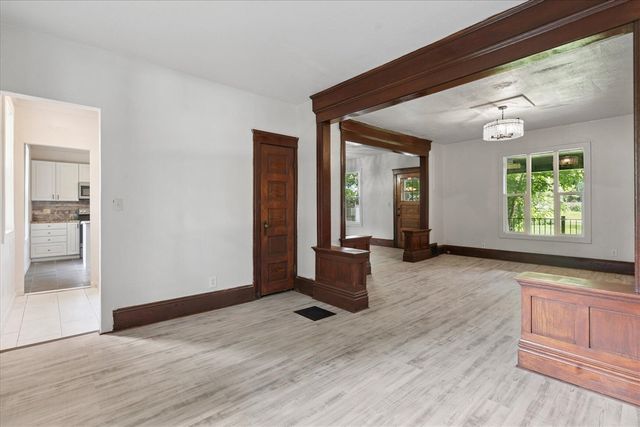 323 Garfield Avenue, Battle Creek, MI 49017