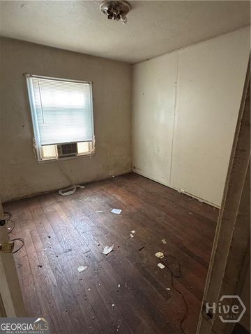 11 Oleander Avenue, Savannah, GA 31404