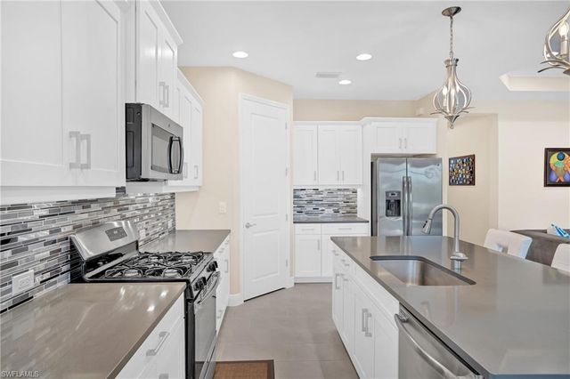 7530 Cypress Walk DR, Fort Myers, FL 33966