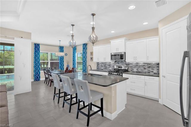 7530 Cypress Walk DR, Fort Myers, FL 33966