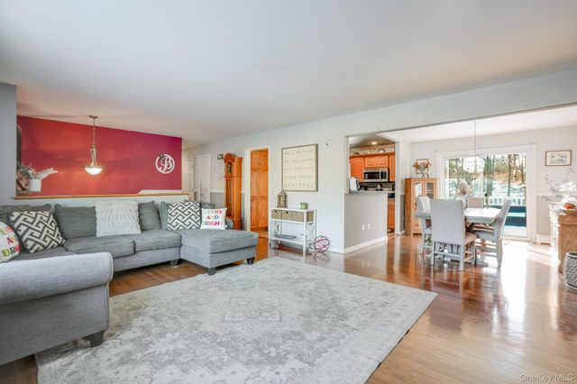 7 Russ Place, Wappingers Falls, NY 12590