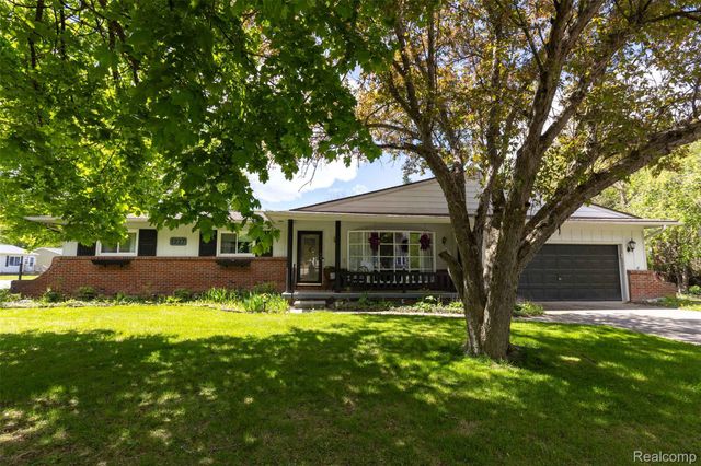 1227 N Jackson Street, Lapeer, MI 48446