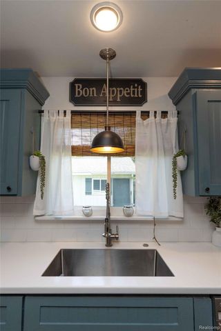 1227 N Jackson Street, Lapeer, MI 48446