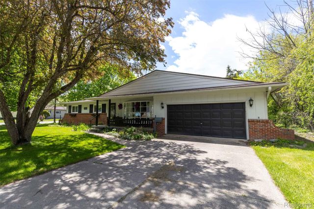 1227 N Jackson Street, Lapeer, MI 48446