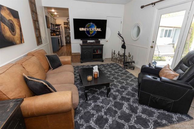 1227 N Jackson Street, Lapeer, MI 48446