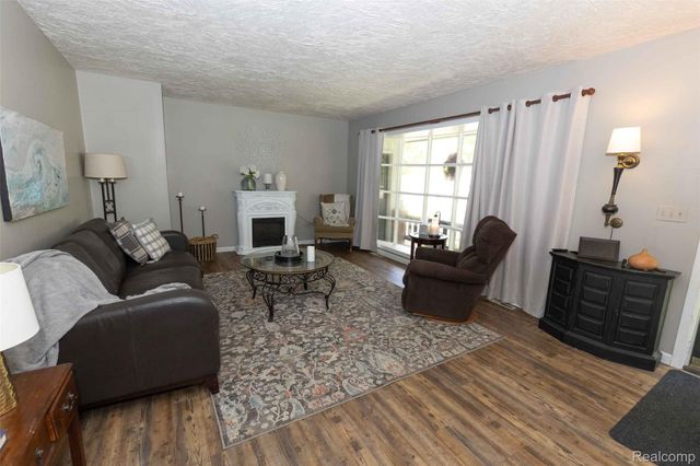 1227 N Jackson Street, Lapeer, MI 48446