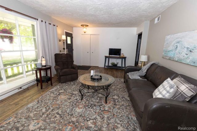 1227 N Jackson Street, Lapeer, MI 48446