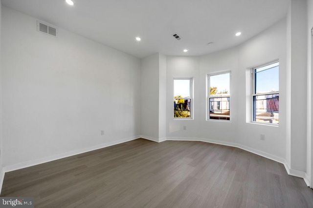 5522 RACE ST, Philadelphia, PA 19139