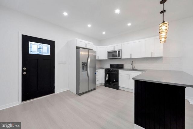 5522 RACE ST, Philadelphia, PA 19139