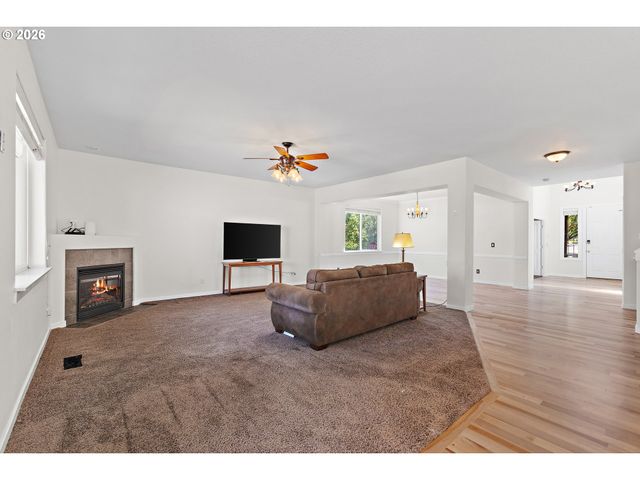 15046 Sw 132ND Ter, Tigard, OR 97224