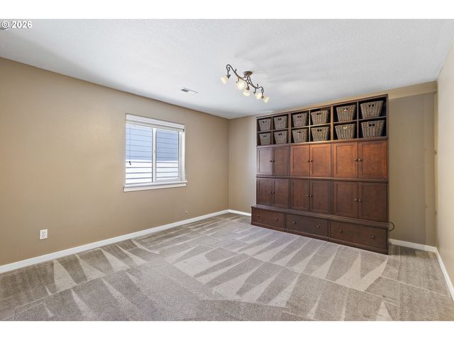 15046 Sw 132ND Ter, Tigard, OR 97224