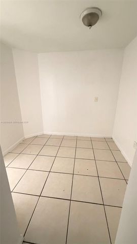 16851 NE 21st Ave 5, North Miami Beach, FL 33162