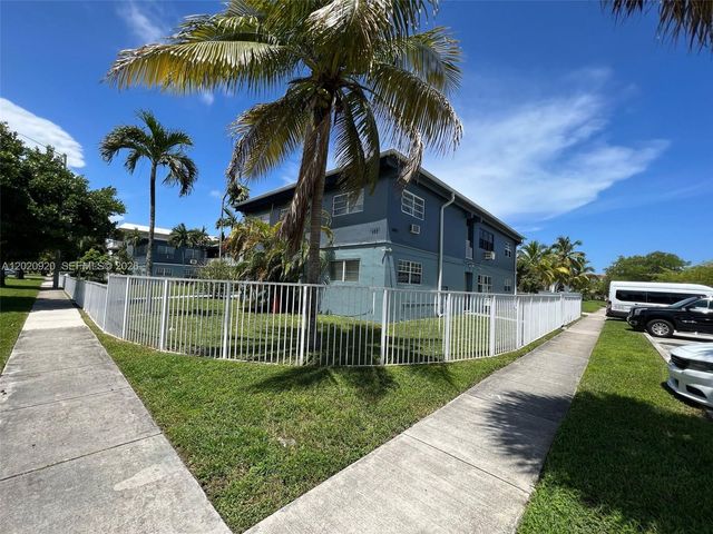 16851 NE 21st Ave 5, North Miami Beach, FL 33162