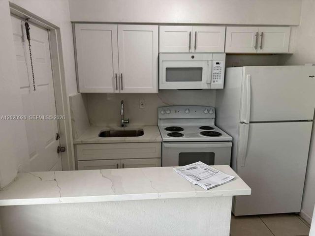16851 NE 21st Ave 5, North Miami Beach, FL 33162