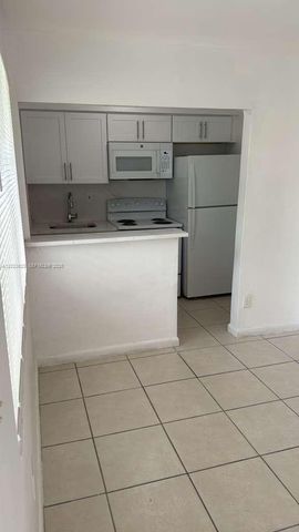 16851 NE 21st Ave 5, North Miami Beach, FL 33162