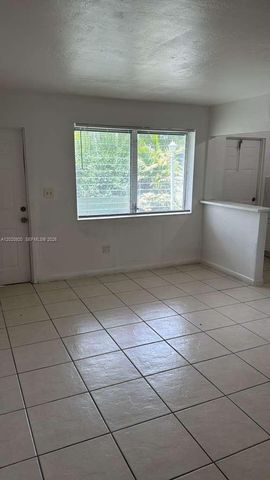16851 NE 21st Ave 5, North Miami Beach, FL 33162